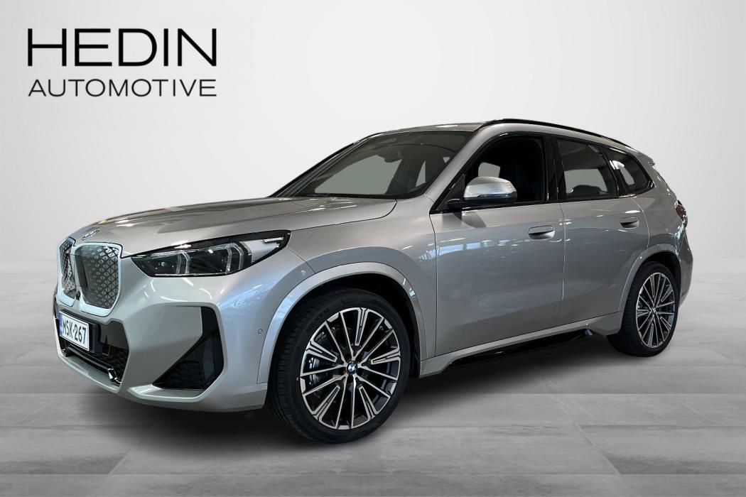 BMW iX1 2026