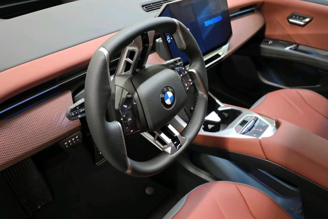 BMW iX3 2026