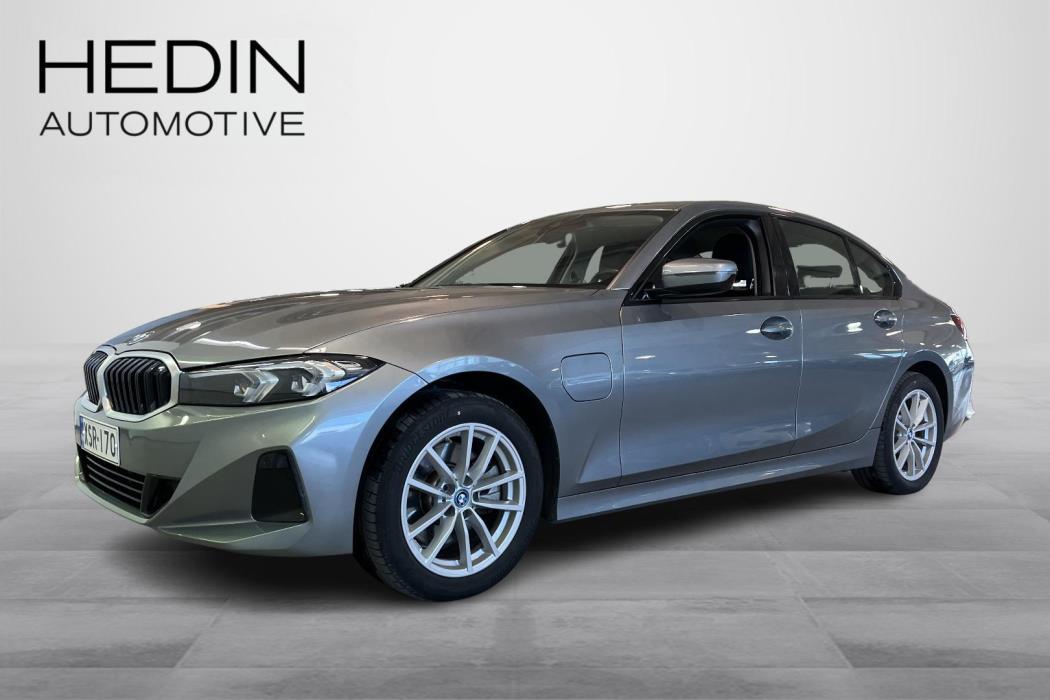 BMW 330 2024