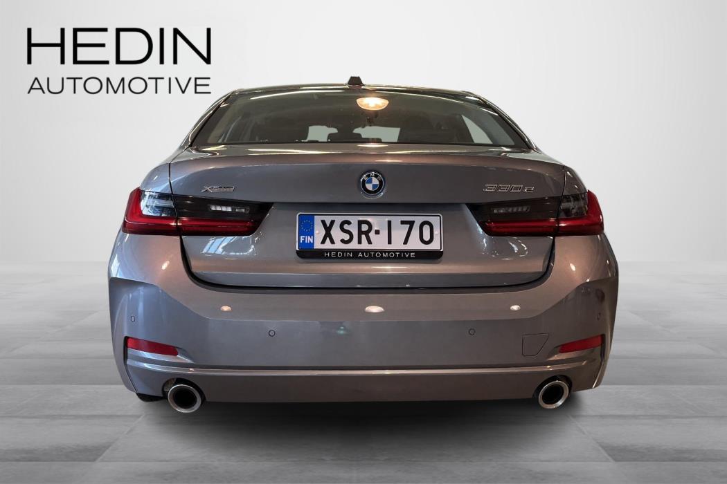 BMW 330 2024