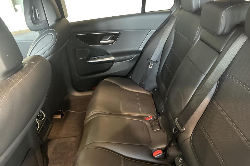 MERCEDES-BENZ C 2023