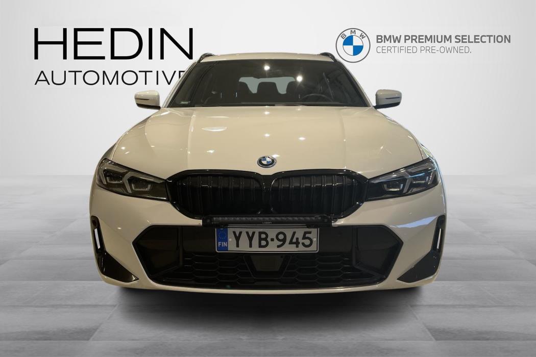 BMW 330 2024