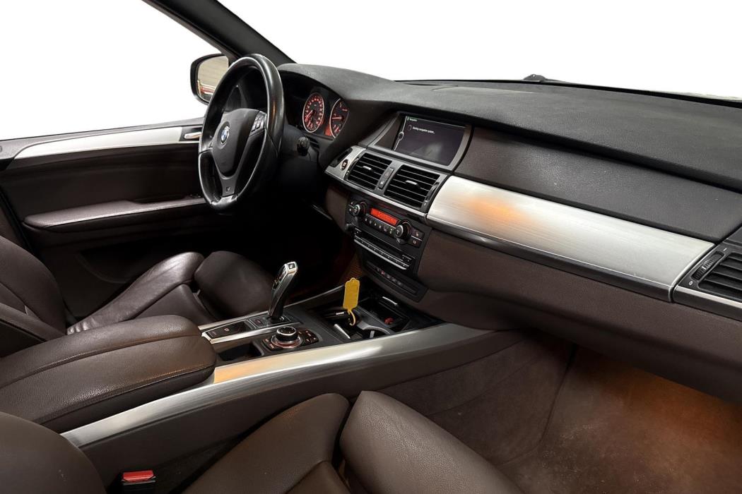 BMW X5 2011