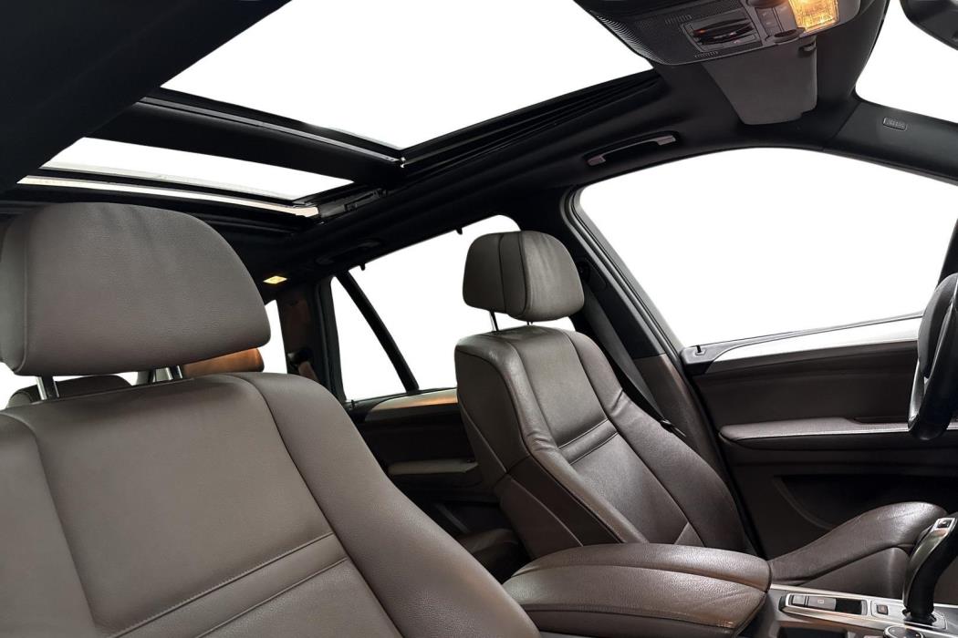BMW X5 2011