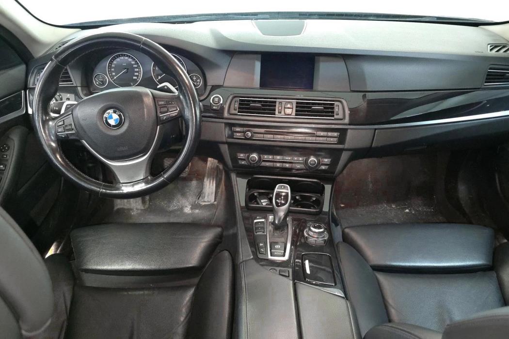 BMW 530 2011