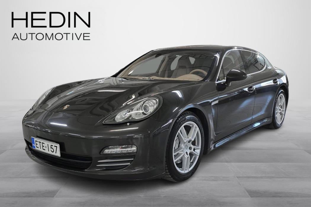 PORSCHE Panamera 2010