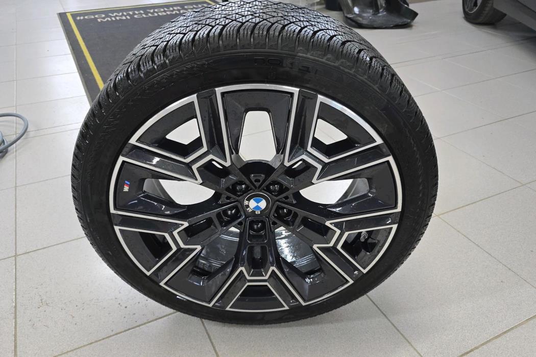 BMW 550 2026