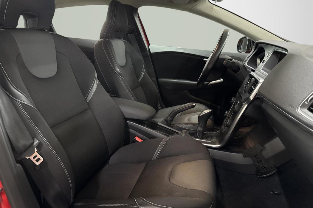 Volvo V40 2014