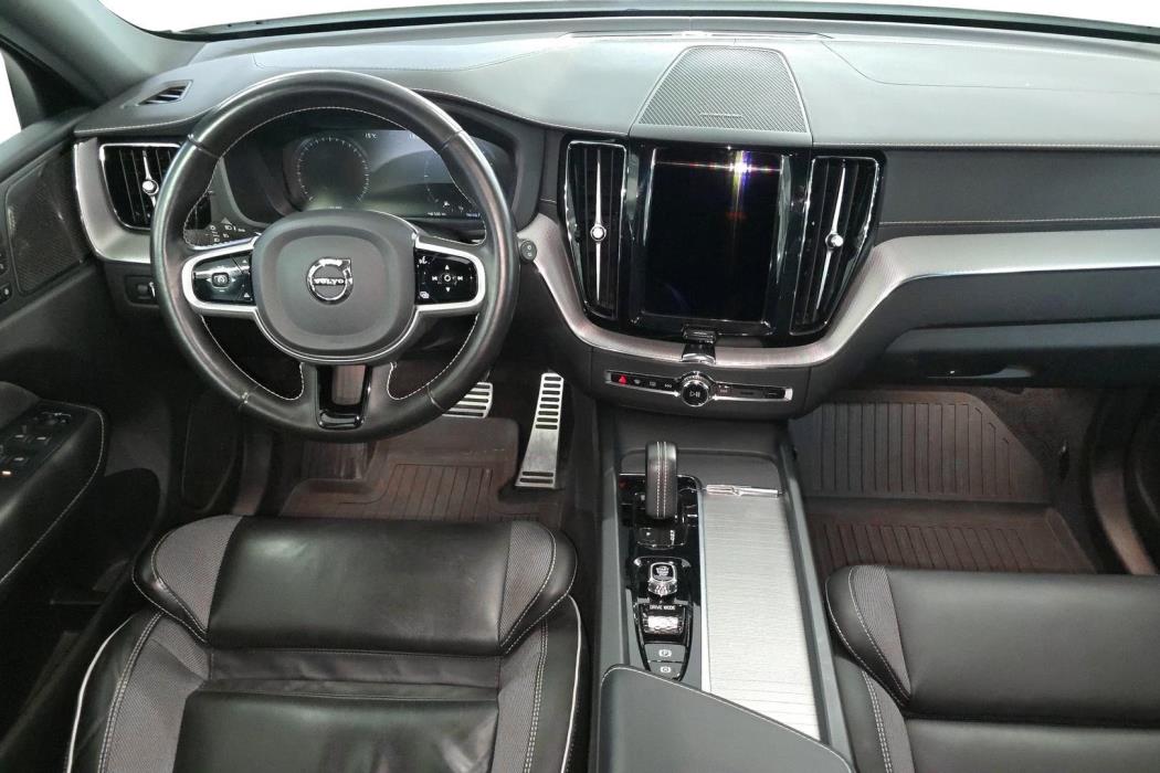 VOLVO XC60 2021