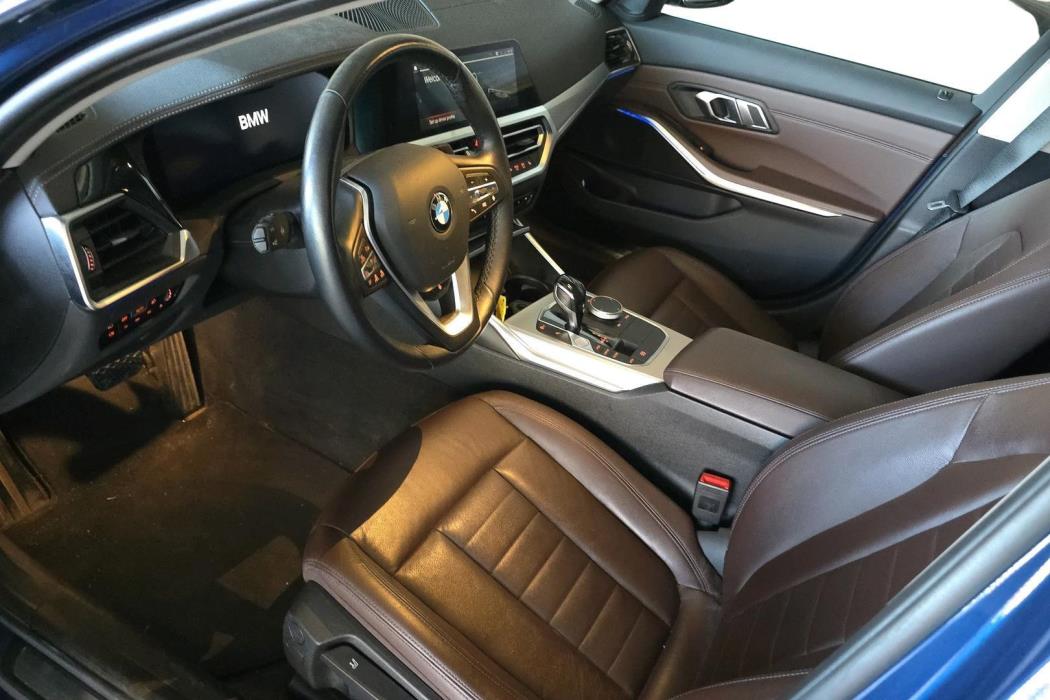 BMW 320 2021