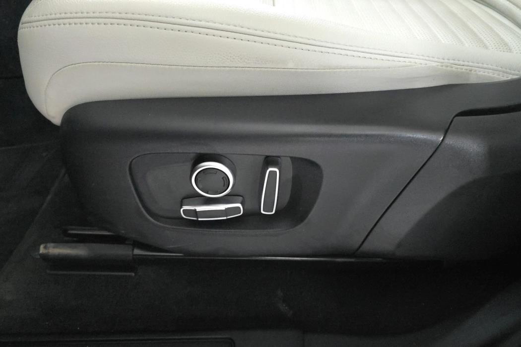 Land Rover Discovery Sport 2021