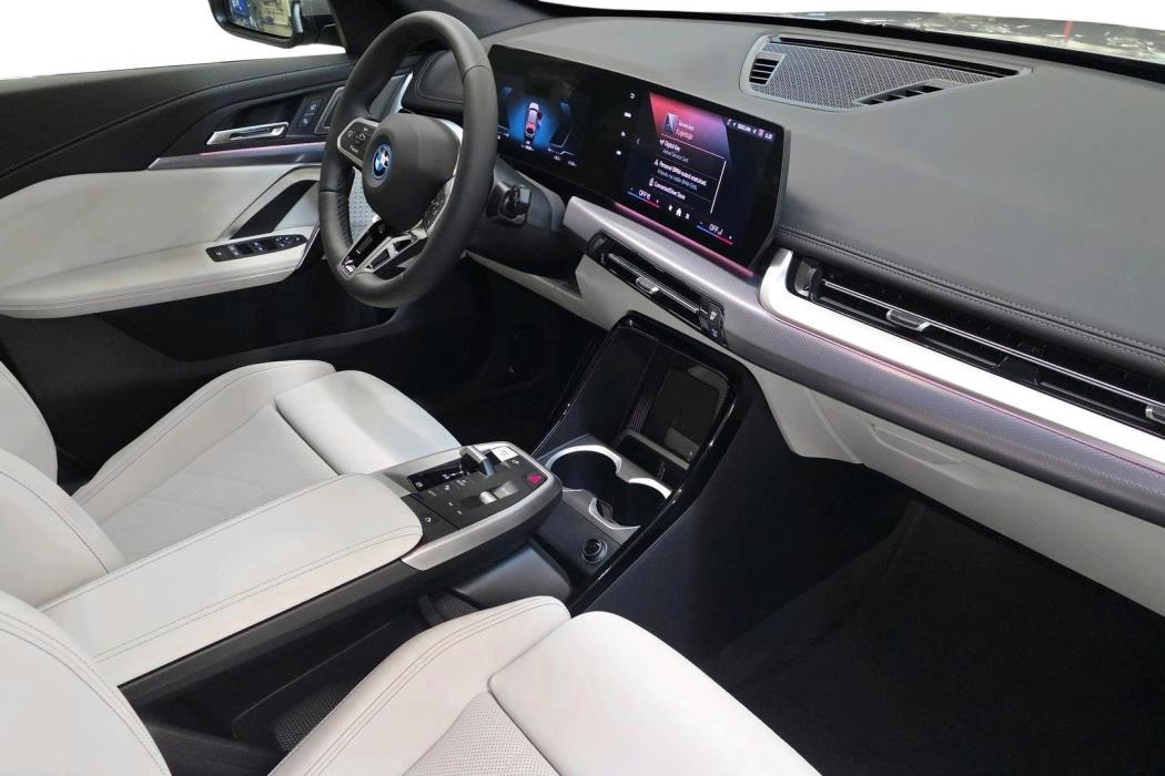 BMW iX1 2026