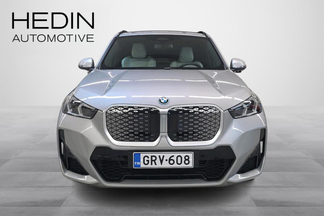BMW iX1 2026