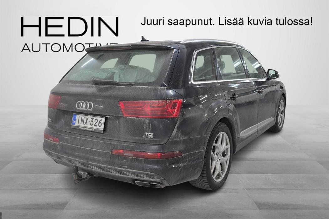 AUDI Q7 2015