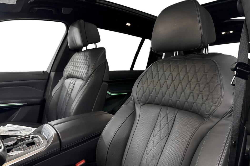 BMW X7 2023