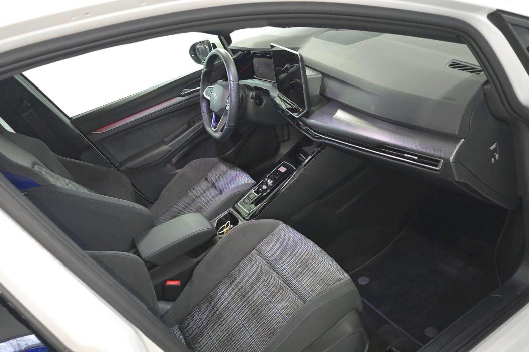 Volkswagen Golf 2025