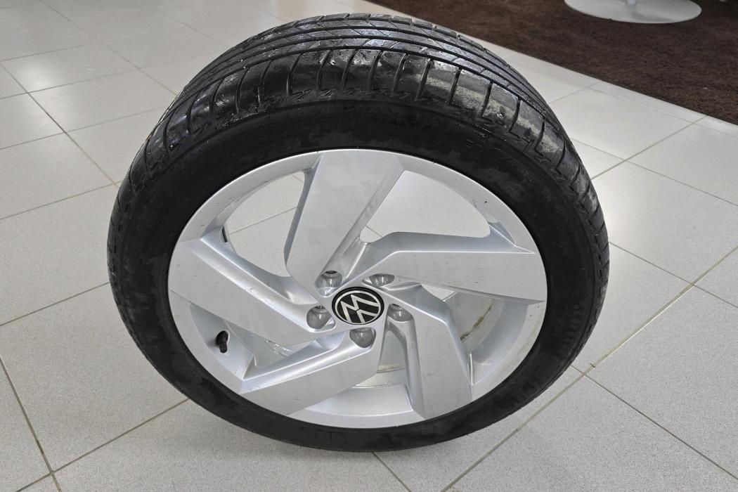 Volkswagen Golf 2025