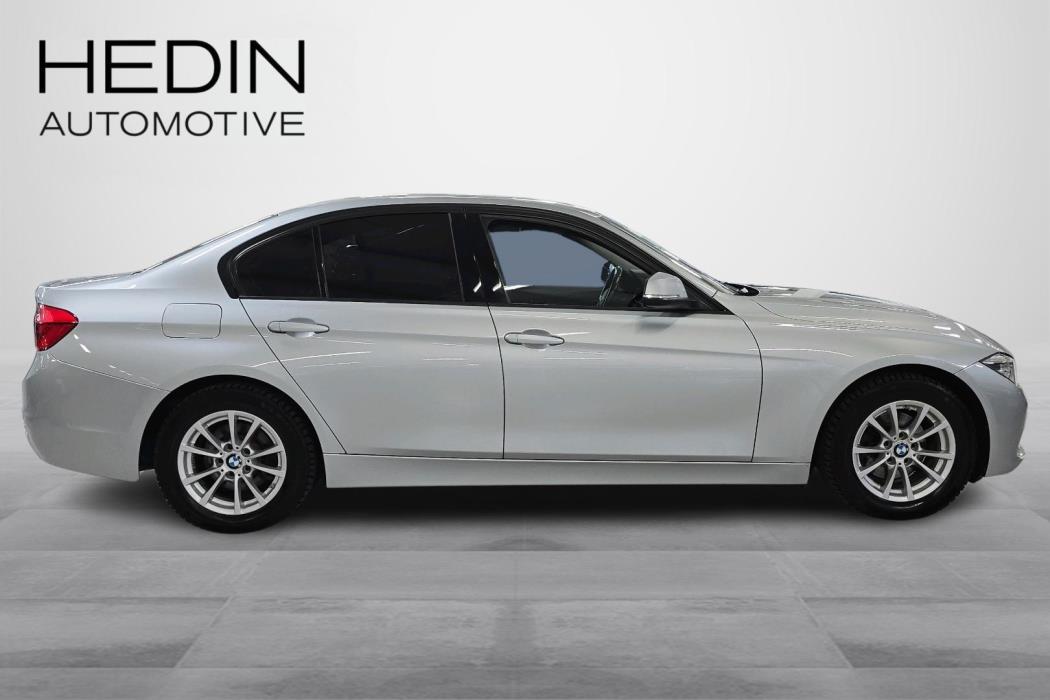 BMW 330 2017