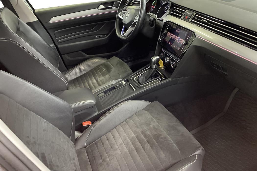 VOLKSWAGEN PASSAT 2020