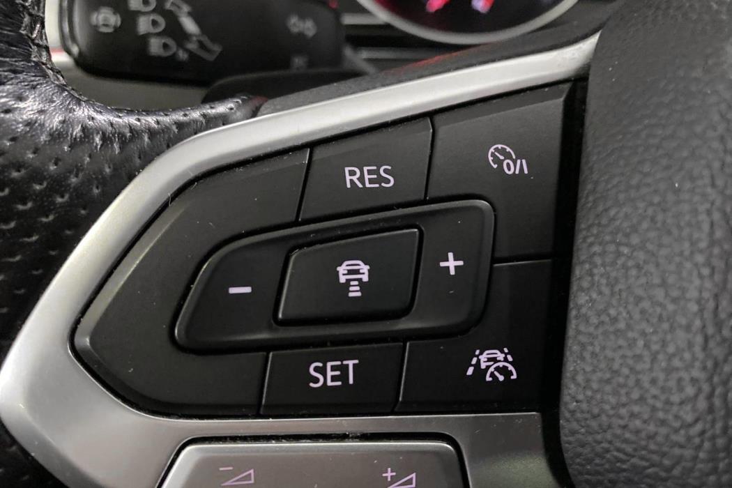 VOLKSWAGEN PASSAT 2020