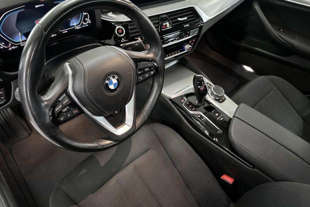 BMW 530 2021