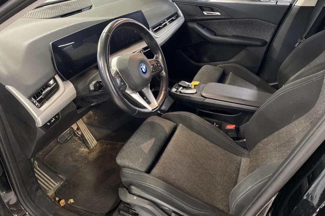 BMW 225 2023