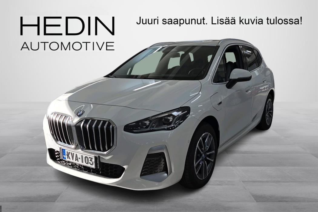 BMW 230 2023