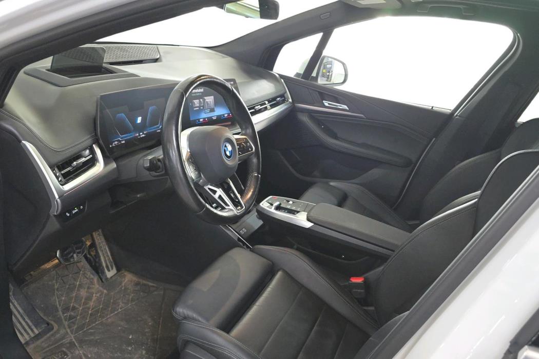BMW 230 2023