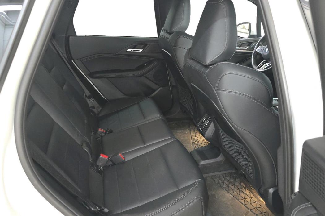 BMW 230 2023