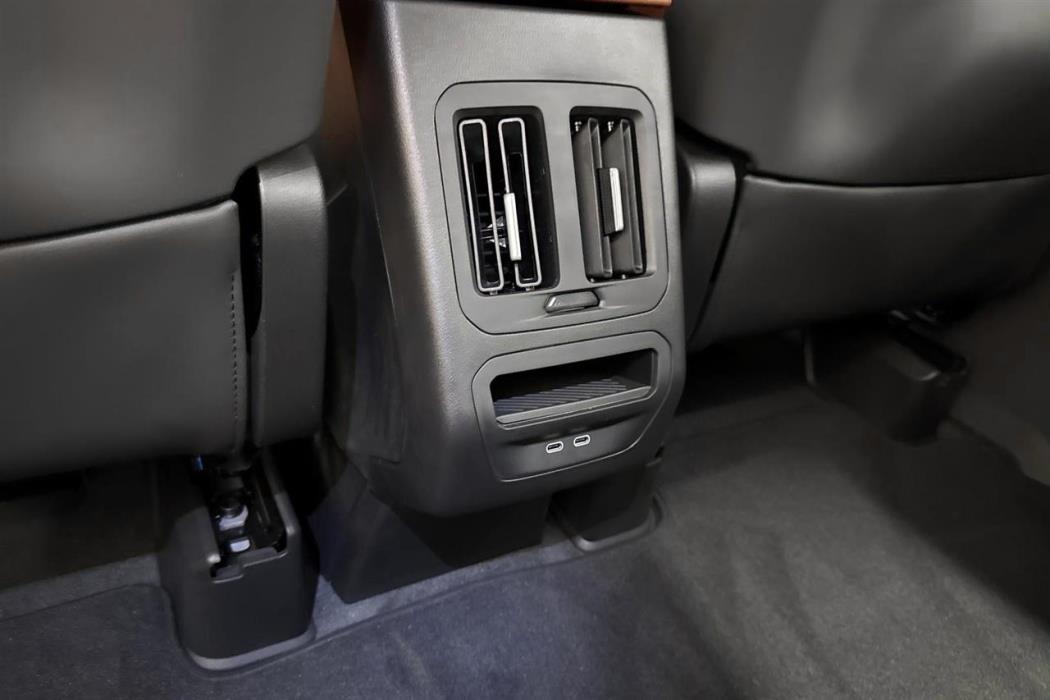 BMW iX3 2026