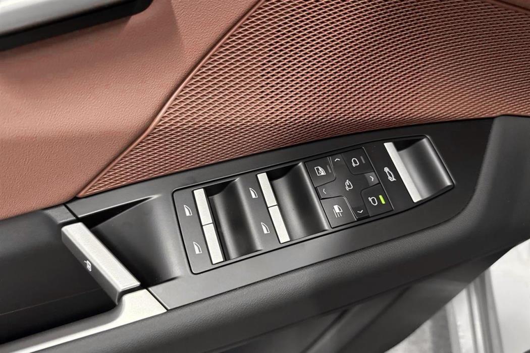 BMW iX3 2026