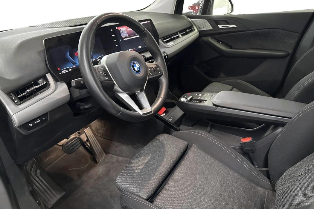 BMW 230 2024