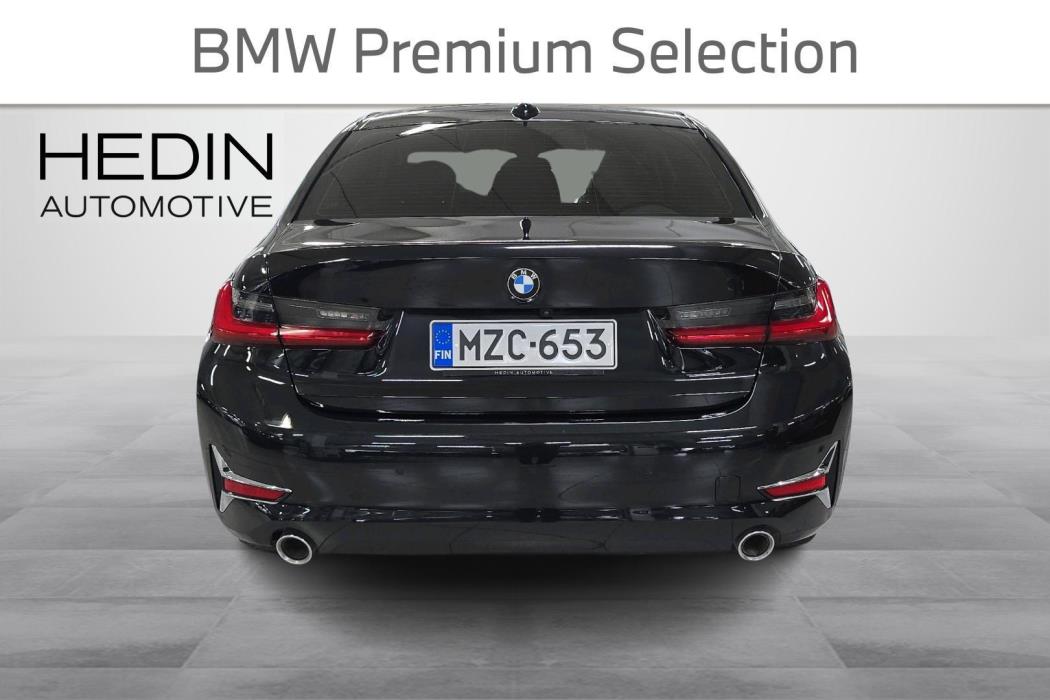 BMW 330 2021