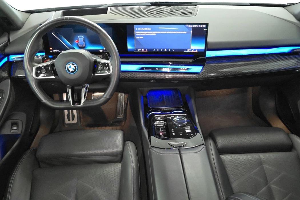 BMW 550 2024