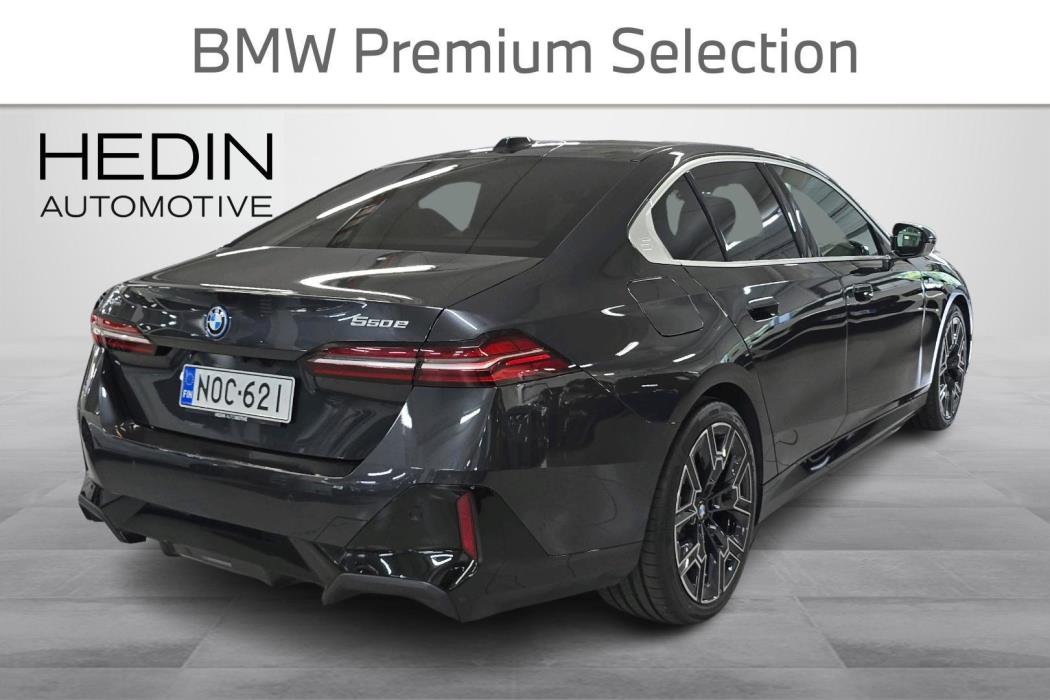 BMW 550 2024