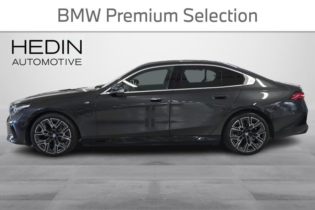 BMW 550 2024