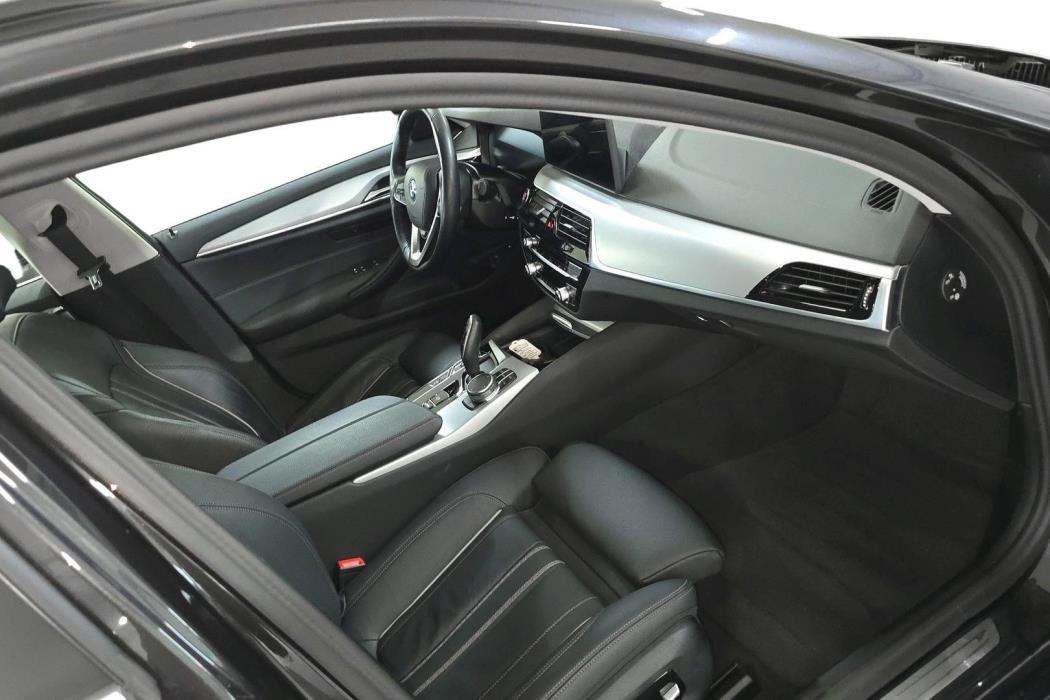 BMW 530 2023