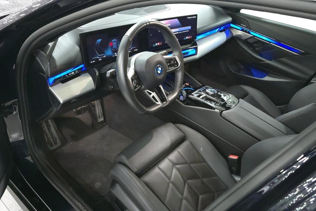 BMW i5 2024