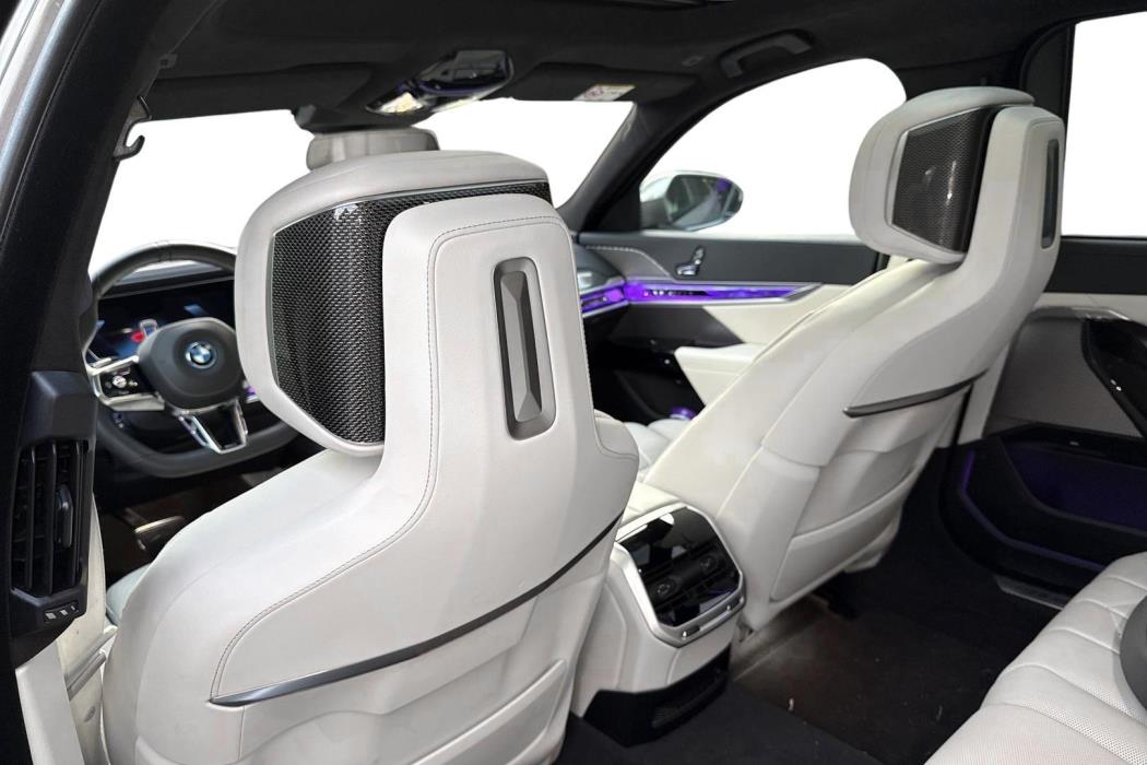 BMW i7 2024