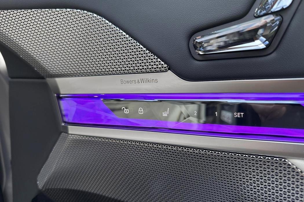 BMW i7 2024