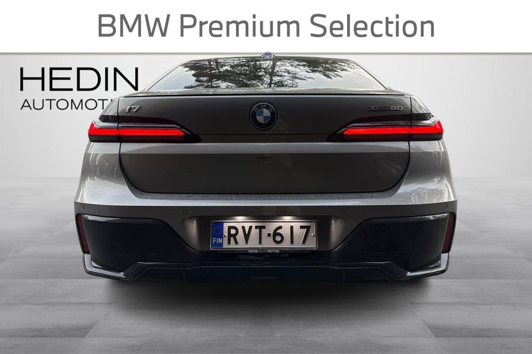 BMW i7 2024