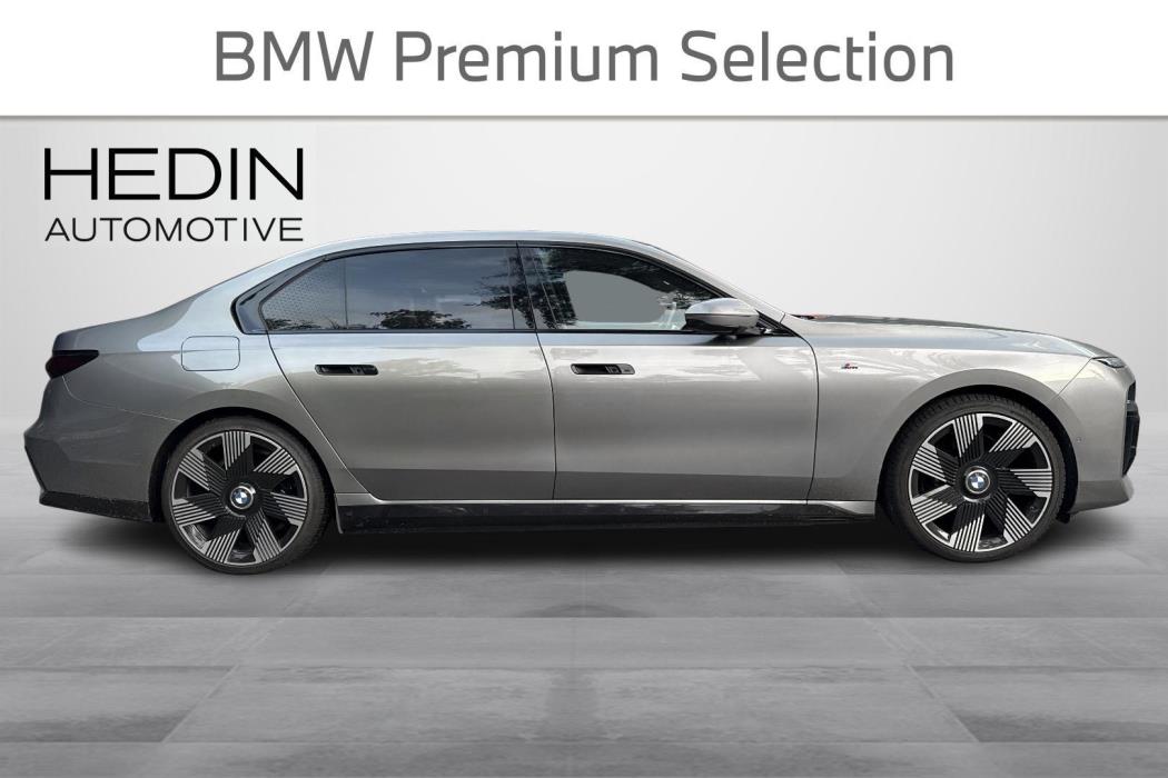 BMW i7 2024