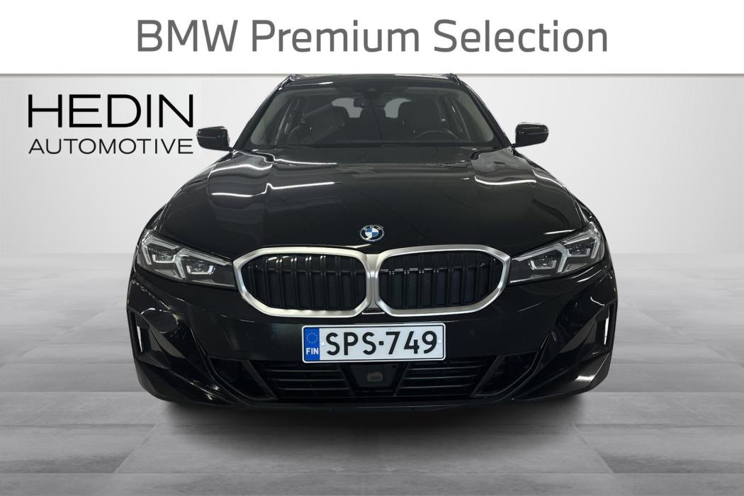 BMW 330 2024