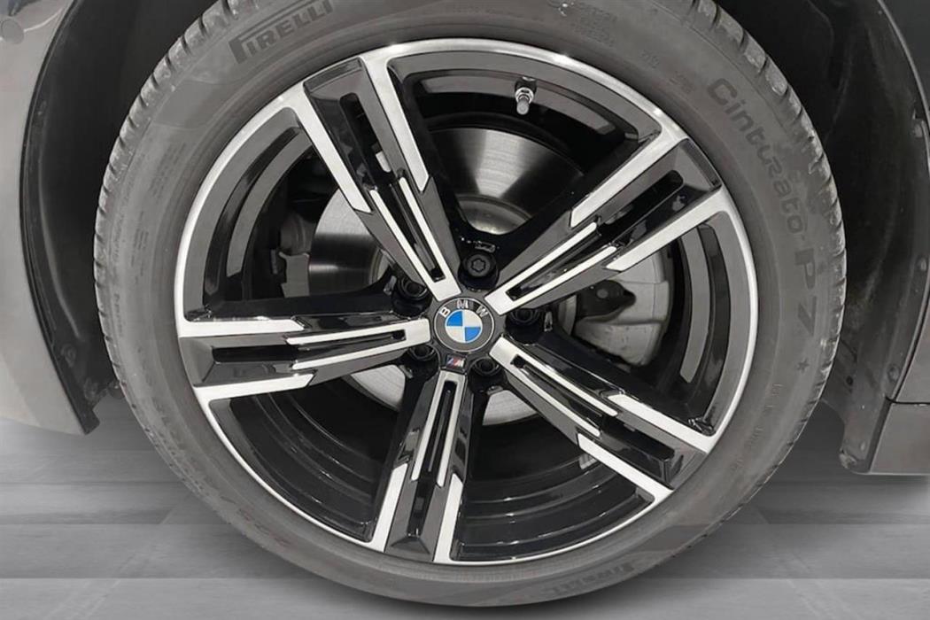BMW 330 2026