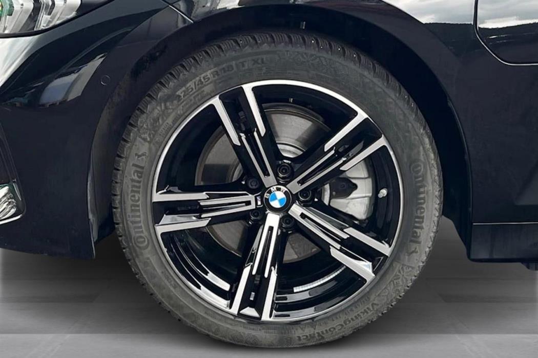 BMW 330 2026