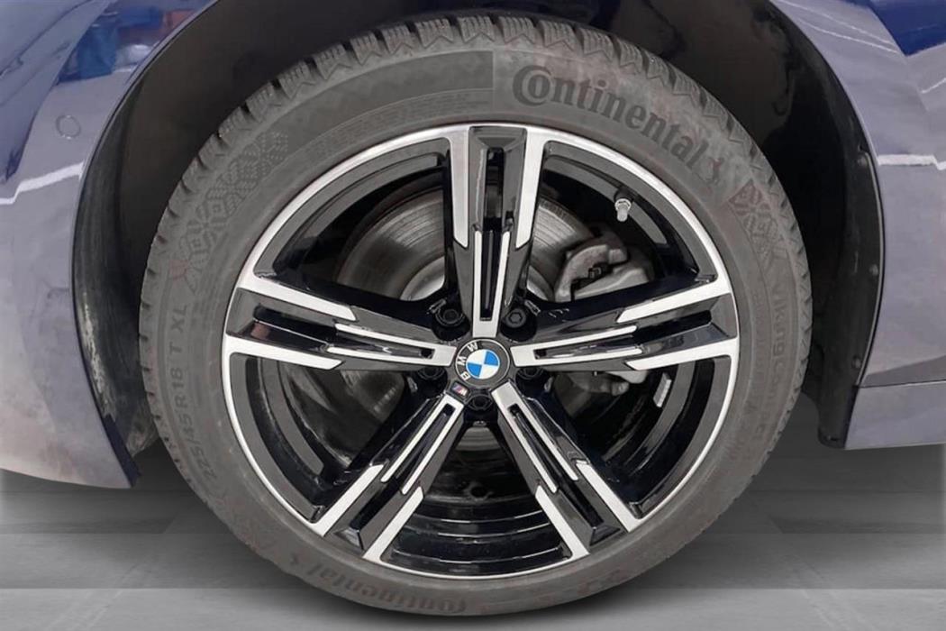 BMW 330 2026