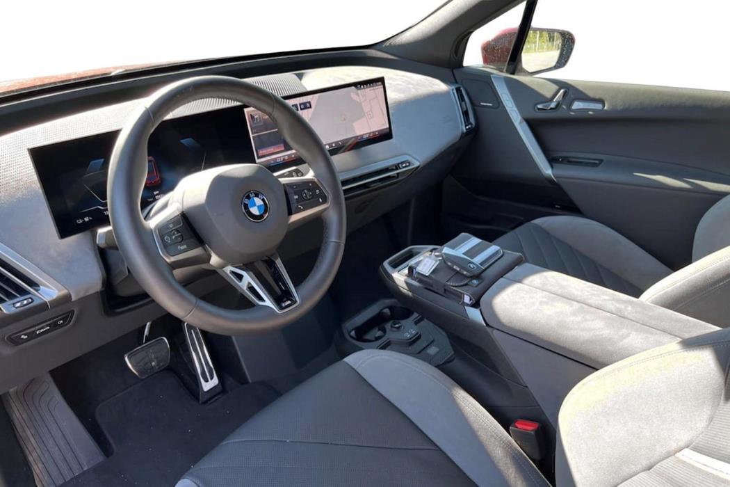 BMW iX 2025
