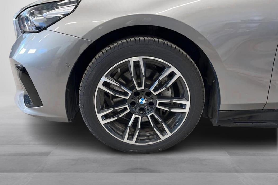 BMW i5 2026