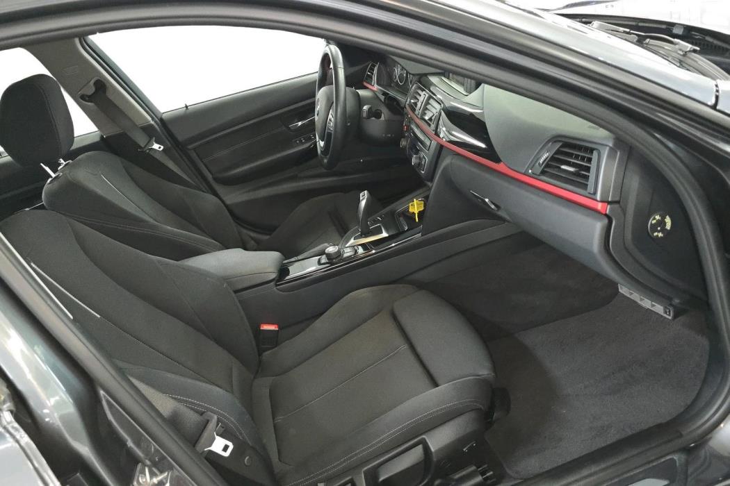 BMW 320 2013