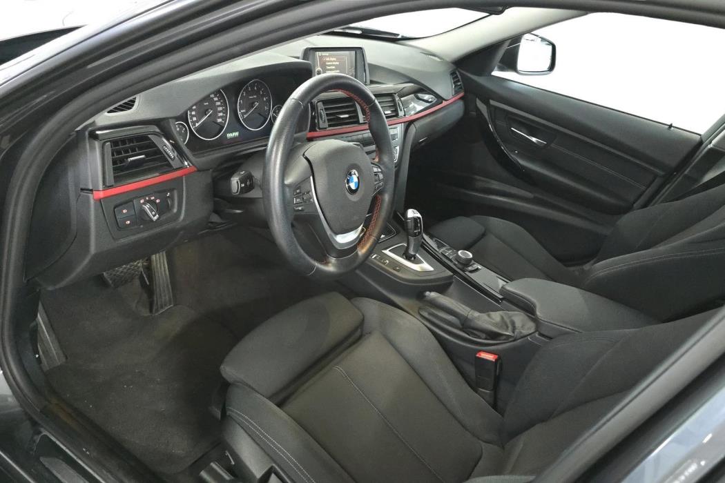 BMW 320 2013